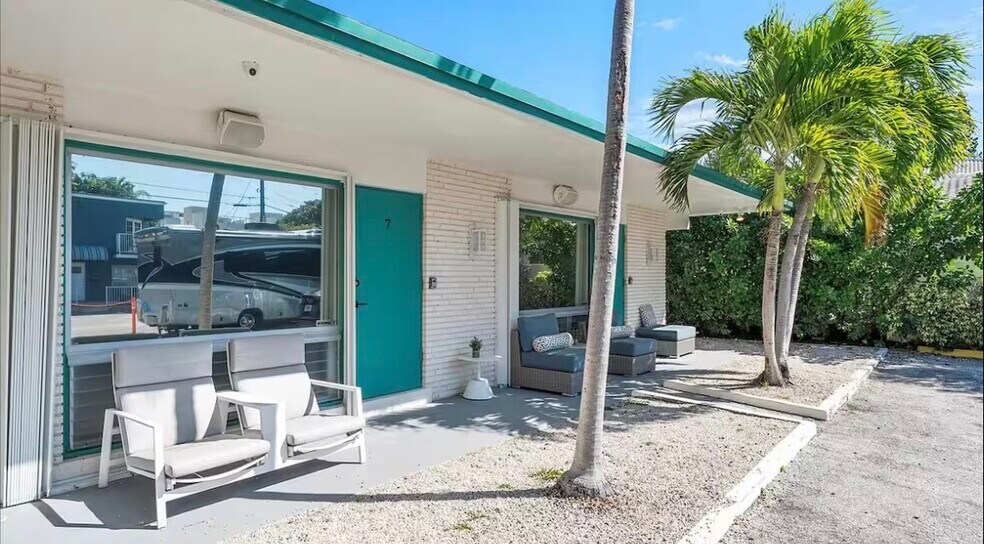 More Photos Of 333 Palm St, Hollywood Apartments For Sale