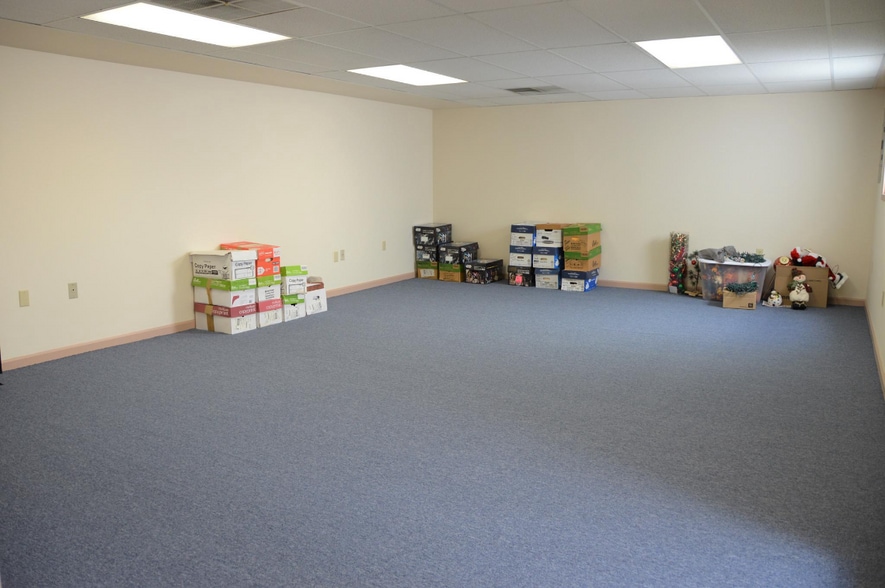 More Photos Of 91 Progress Ave, Pottsville Office For Sale