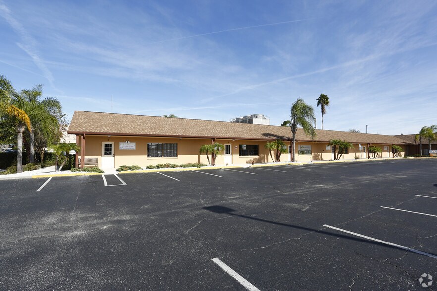 More Photos Of 13910 Fivay Rd, Hudson Medical For Lease