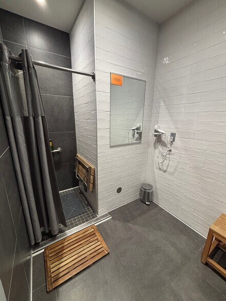 More Photos Of 250 E Harmony Rd, Fort Collins General Retail For Sale