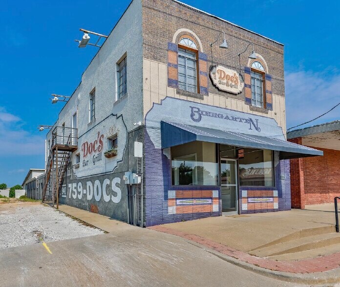More Photos Of 113 N Main St, Muenster Restaurant For Sale