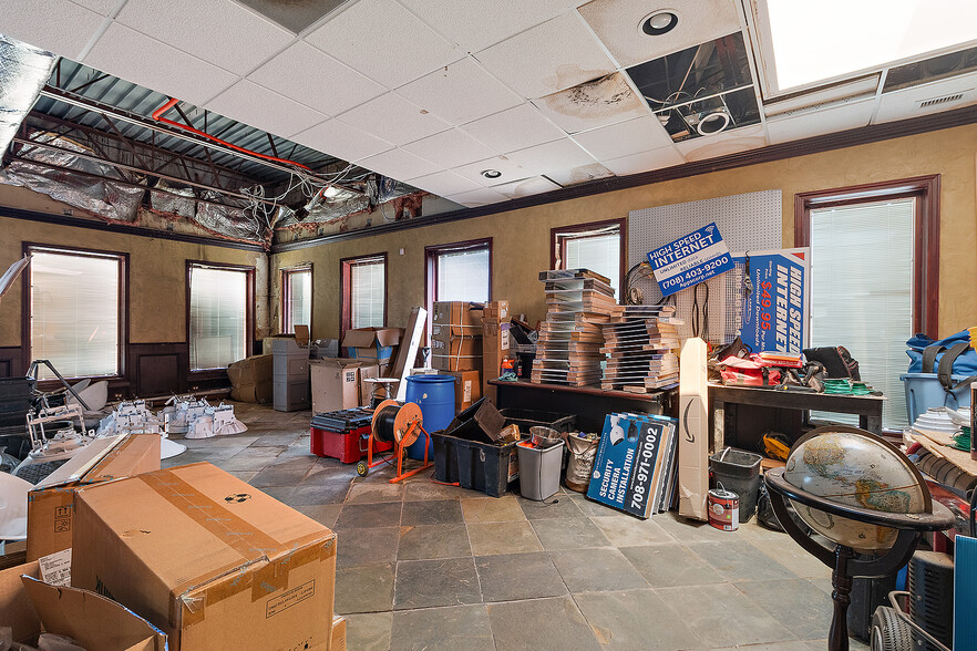More Photos Of 10470 164th Pl, Orland Park Office Residential For Sale