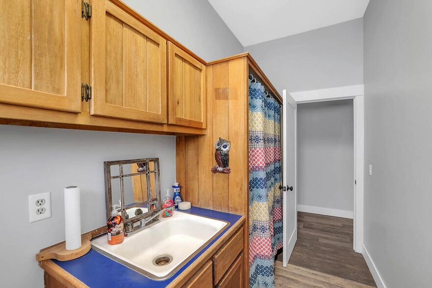 More Photos Of 105 E Jacob St, McCall Service For Sale