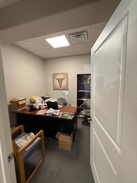 More Photos Of 905 3rd St, Marble Falls Storefront Retail Office For Sale