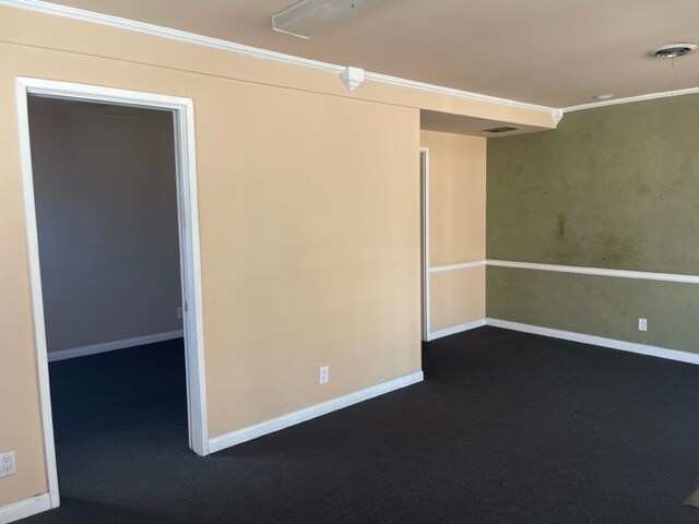 More Photos Of 10730 Riverside Dr, Toluca Lake Medical For Sale