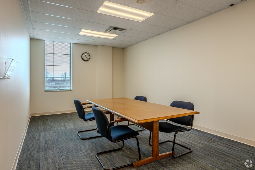 More Photos Of 4485 Northland Ridge Blvd, Columbus Office For Sale