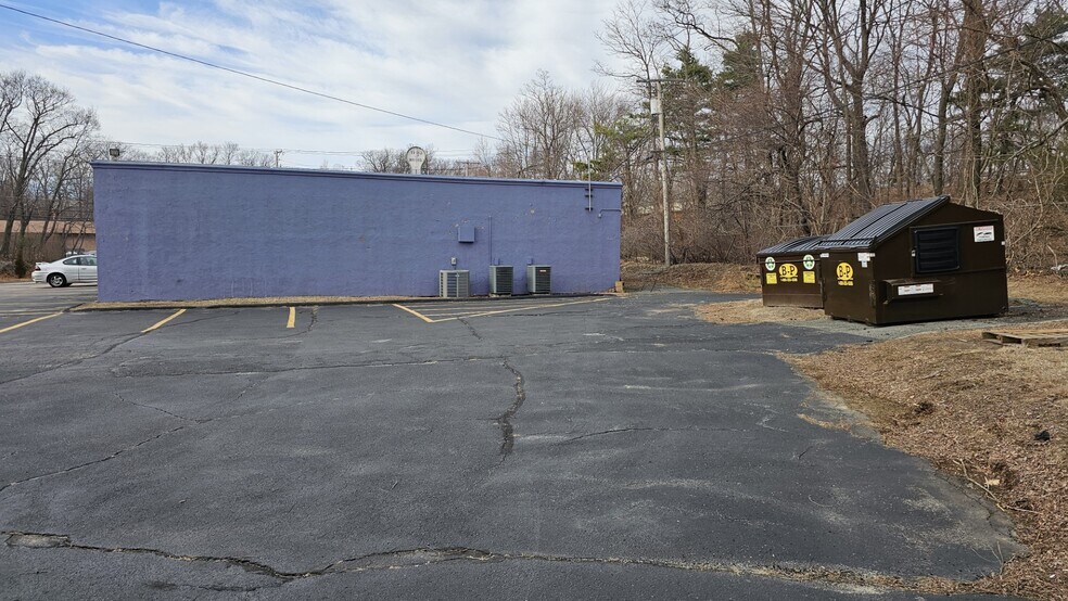 More Photos Of 380 E Main St, Milford Freestanding For Sale