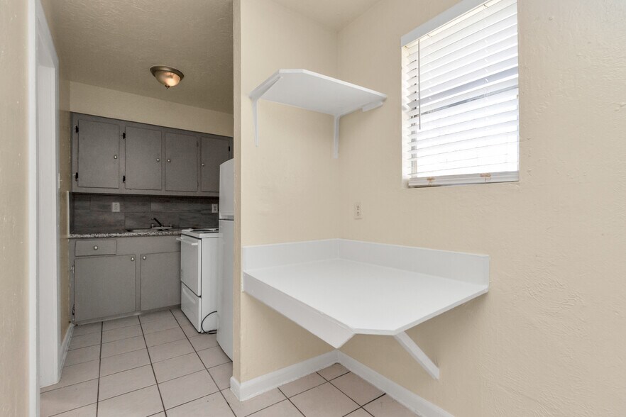 More Photos Of 409 Austin Rd, Conroe Apartments For Sale