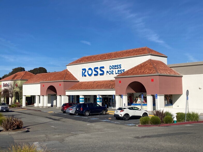 More Photos Of 20-800 San Pablo Towne Center, San Pablo Unknown For Lease