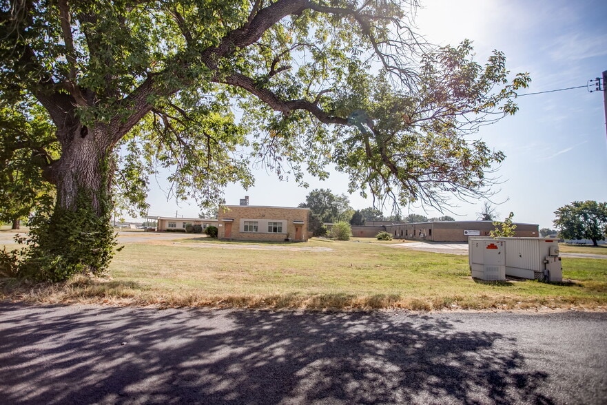 More Photos Of 1901 Mascoutah Ave, Belleville Schools For Sale