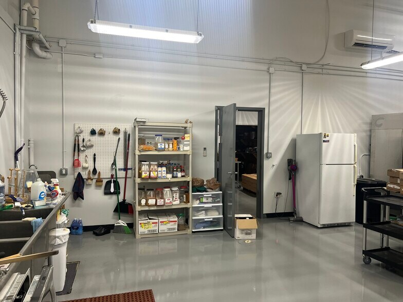 More Photos Of 5107 Unicon Dr, Wake Forest Warehouse For Sale