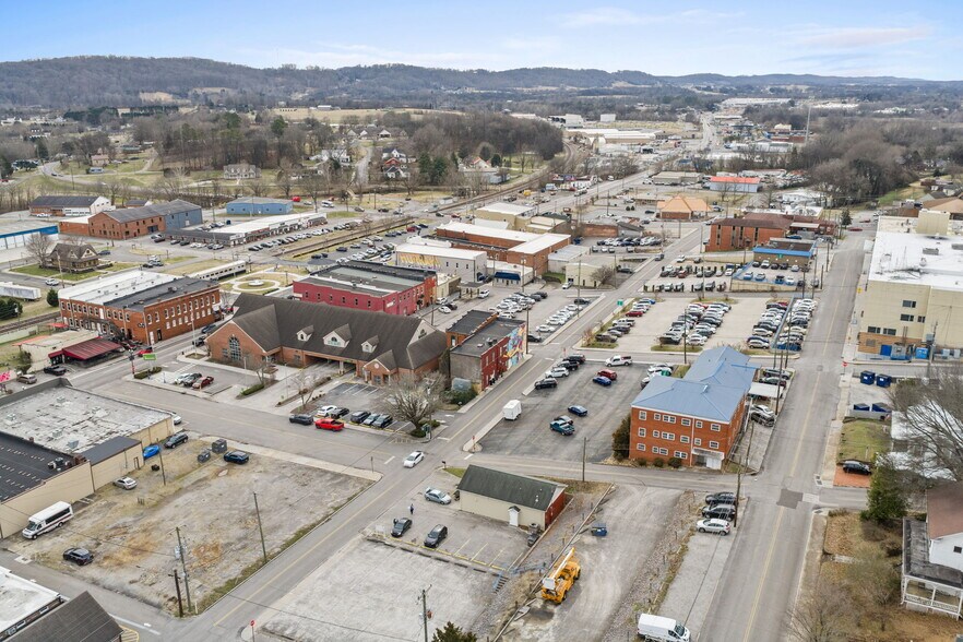 More Photos Of 501 N Oak St, Sweetwater Office For Sale