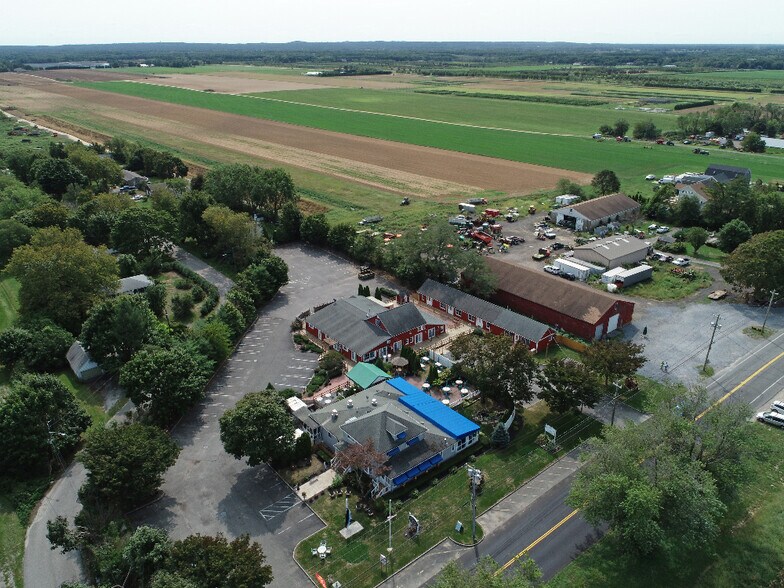 More Photos Of 3225 Sound Ave, Riverhead Storefront Retail Office For Sale