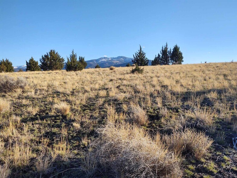 More Photos Of 0 4th, John Day Land For Sale