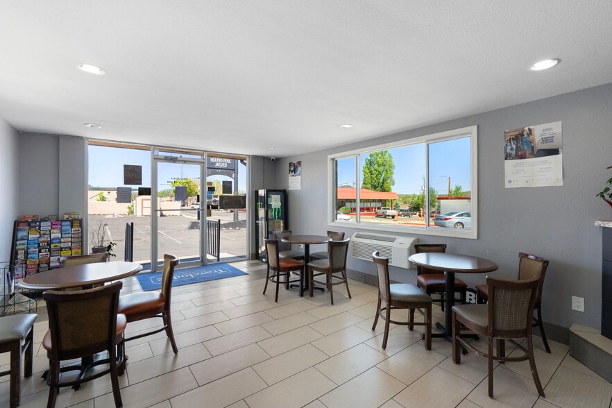 More Photos Of 430 E Route 66, Williams Hotel For Sale
