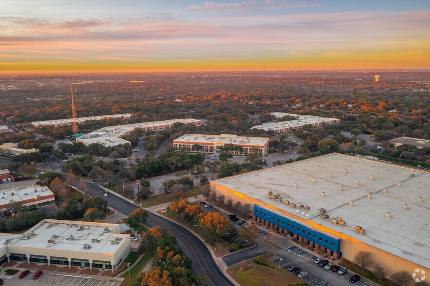 More Photos Of 12459 Network Blvd, San Antonio Office For Lease