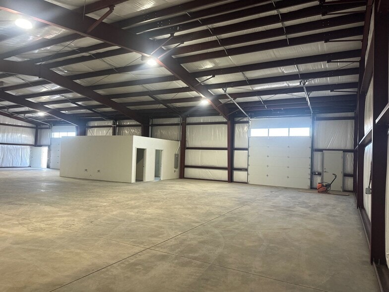More Photos Of 1843 NW Mill st, Madras Unknown For Lease