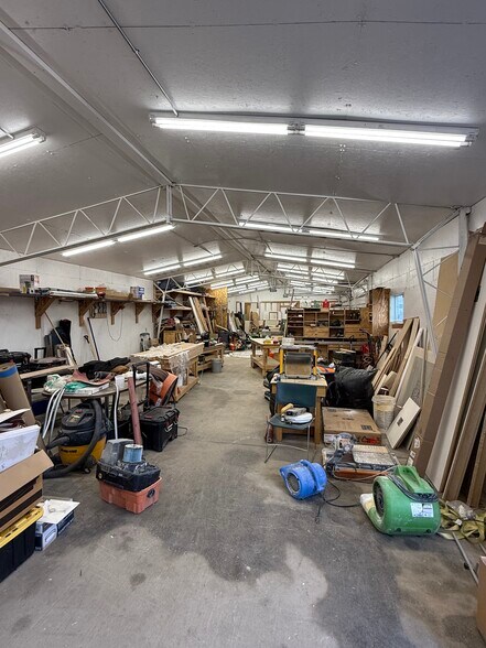 More Photos Of 2990 N Townsend Ave, Montrose Light Distribution For Sale