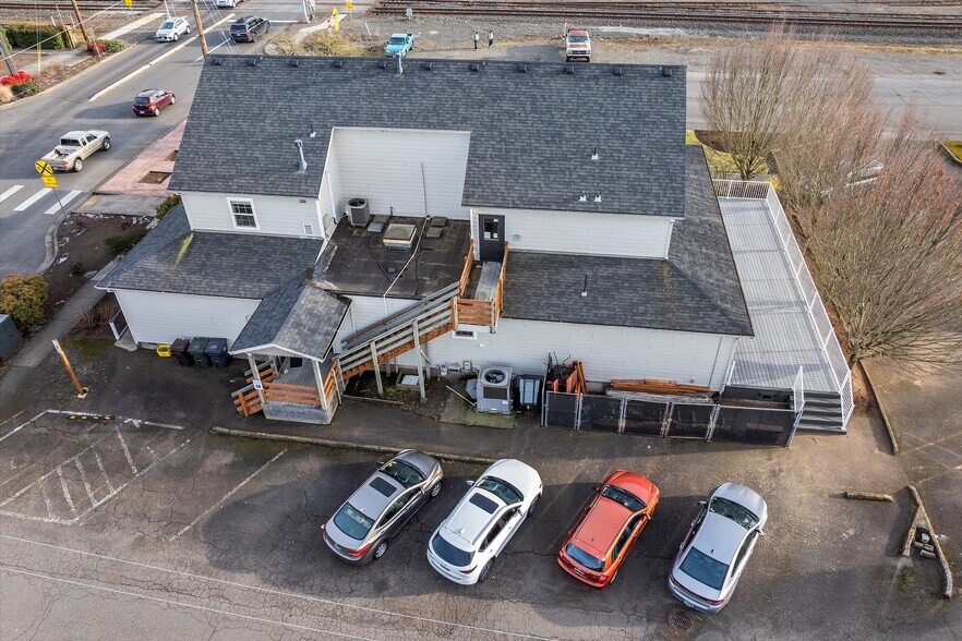 More Photos Of 113 N Elm St, Canby Restaurant For Sale