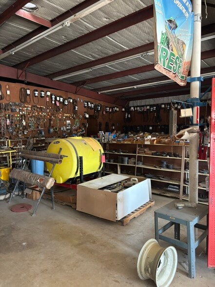 More Photos Of 5440 TX-123 Bypass South, Seguin Industrial For Sale