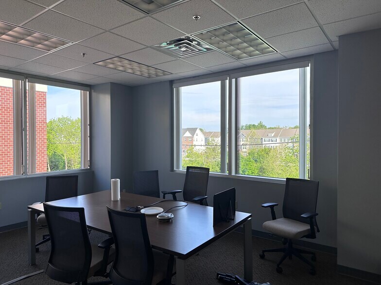 More Photos Of 347 E Bridge St, Phoenixville Office For Lease