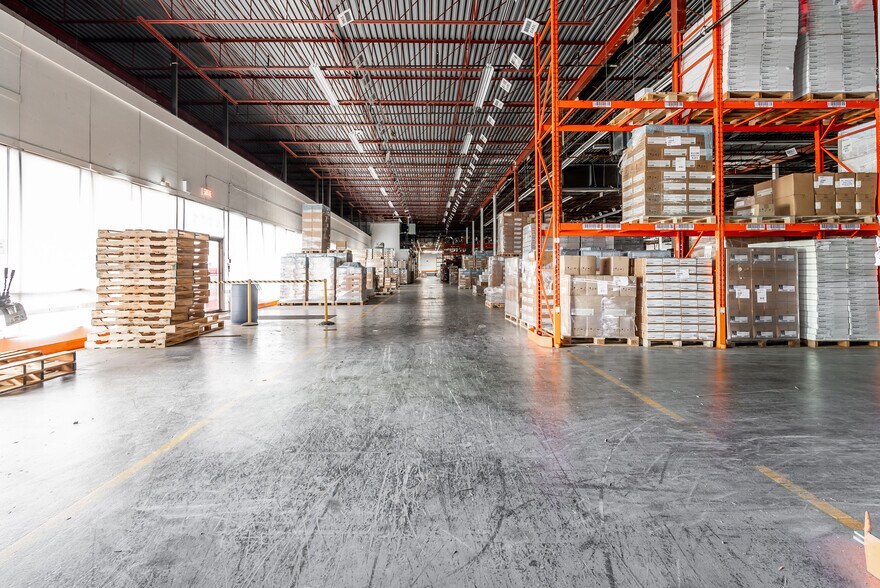 More Photos Of 6375 Rue Picard, Saint-hyacinthe Manufacturing For Lease