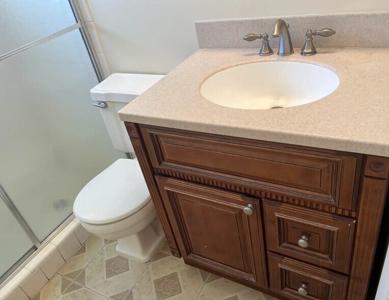 More Photos Of 6000 Georgia Ave, West Palm Beach Light Manufacturing For Lease