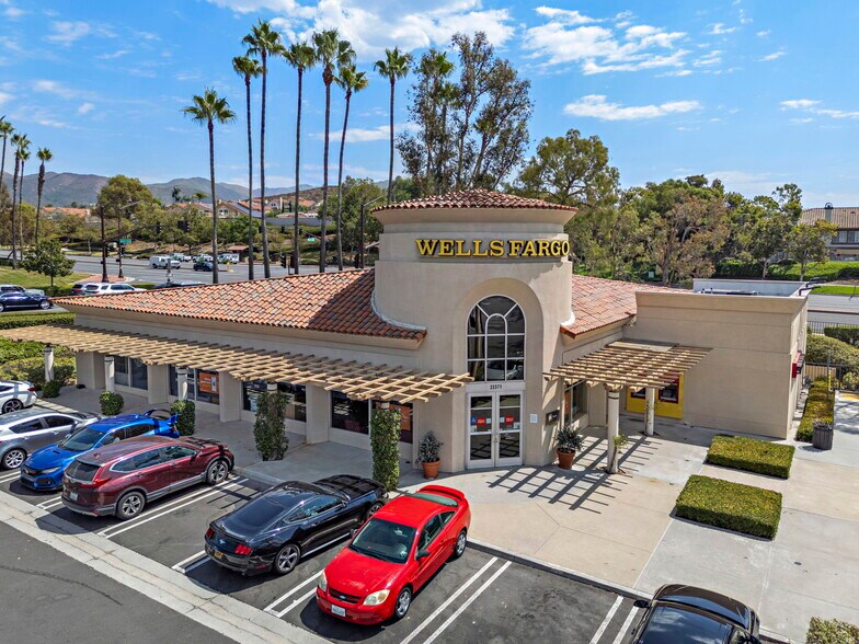 More Photos Of 22361-22451 Antonio Pky, Rancho Santa Margarita Unknown For Lease