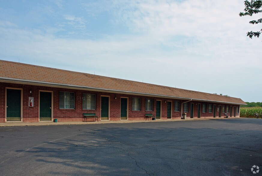 More Photos Of 4409 Cleveland Rd E, Huron Hotel For Sale