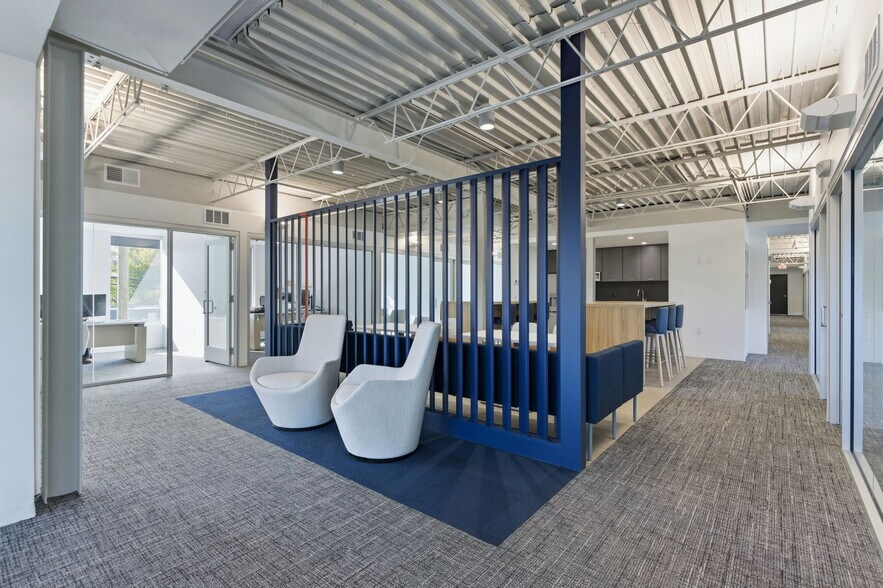 More Photos Of 125 Chenoweth Ln, Louisville Office Residential For Lease