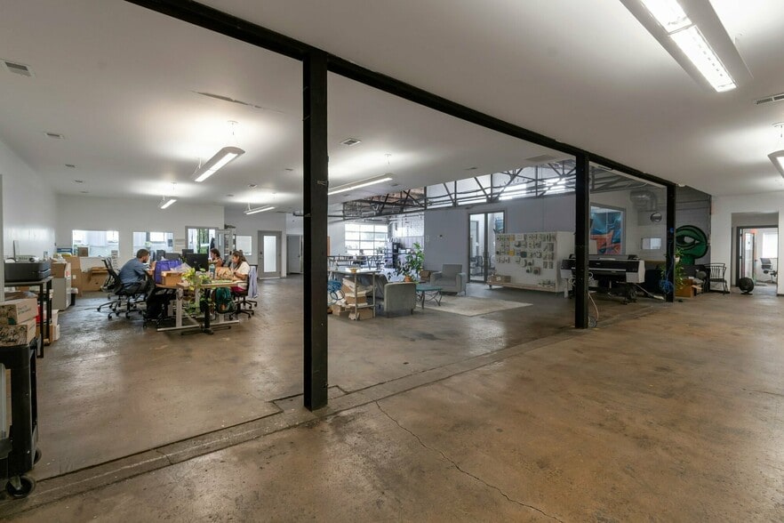 More Photos Of 2401 S Delaware St, Denver Manufacturing For Sale