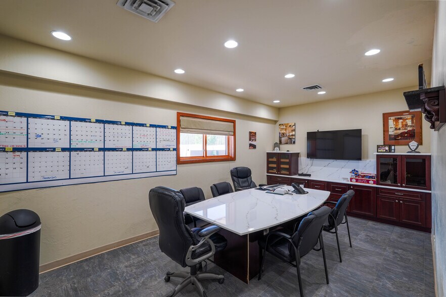 More Photos Of 105 Rocky Cliff Ln, Kalispell Industrial For Sale