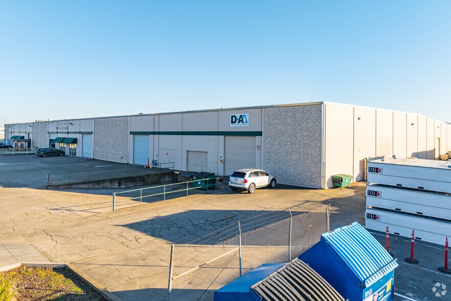 More Photos Of 8640-8670 23rd Ave, Sacramento Warehouse For Sale