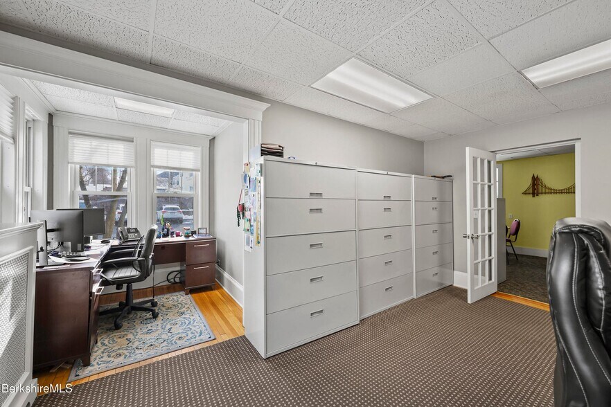 More Photos Of 92 Elm St, Pittsfield Office For Sale