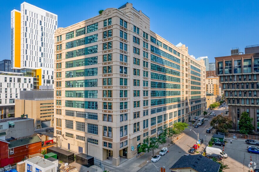 More Photos Of 89 Gould St, Toronto Apartments For Lease