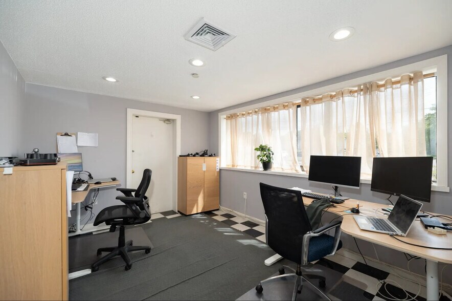 More Photos Of 44 Mitchell Rd, Ipswich Warehouse For Sale