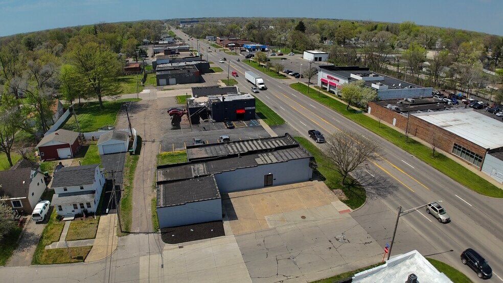 More Photos Of 25611 Van Born Rd, Taylor Freestanding For Sale