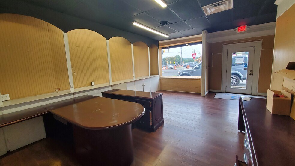 More Photos Of 5 Broadview Ave, Warrenton Freestanding For Lease