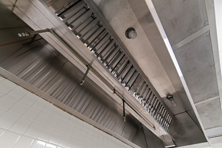 More Photos Of 913 SW 8th Ave, Hallandale Beach Warehouse For Lease