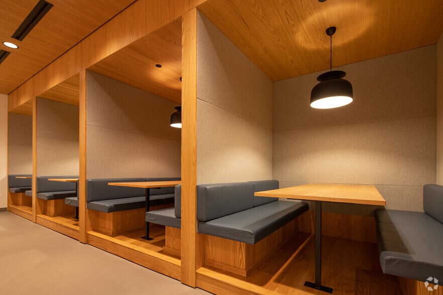 More Photos Of 2450 Colorado Ave, Santa Monica Coworking Space