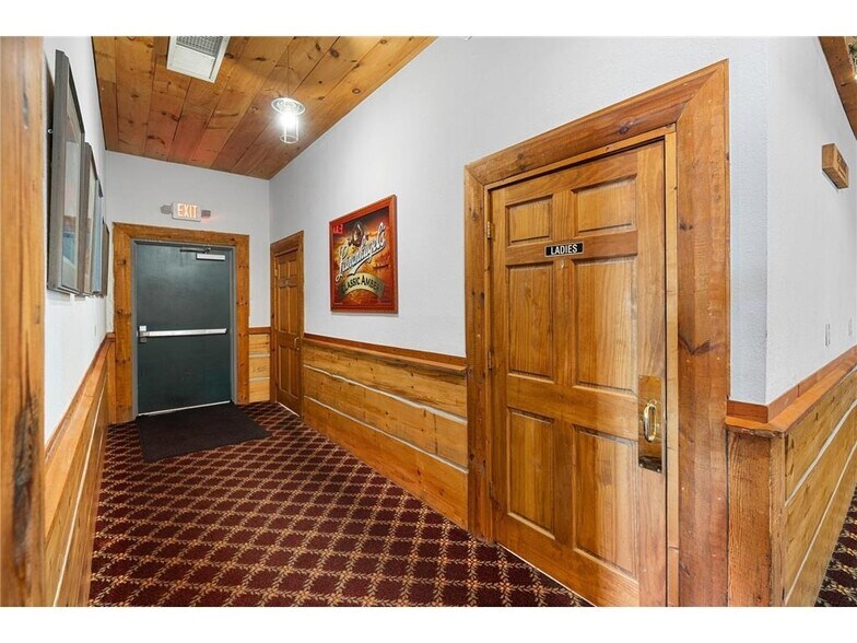 More Photos Of 15850 - 15860 T Bone Ln, Hayward Restaurant For Sale