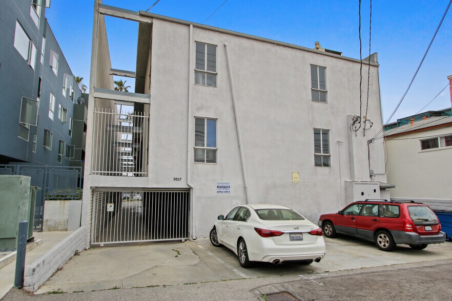 More Photos Of 3017 Santa Monica Blvd, Santa Monica Office For Sale