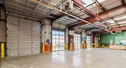 More Photos Of 1401 W Fourth Plain Blvd, Vancouver Manufacturing For Lease