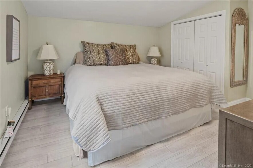 More Photos Of 4 Long Ridge Rd, Redding General Retail For Sale