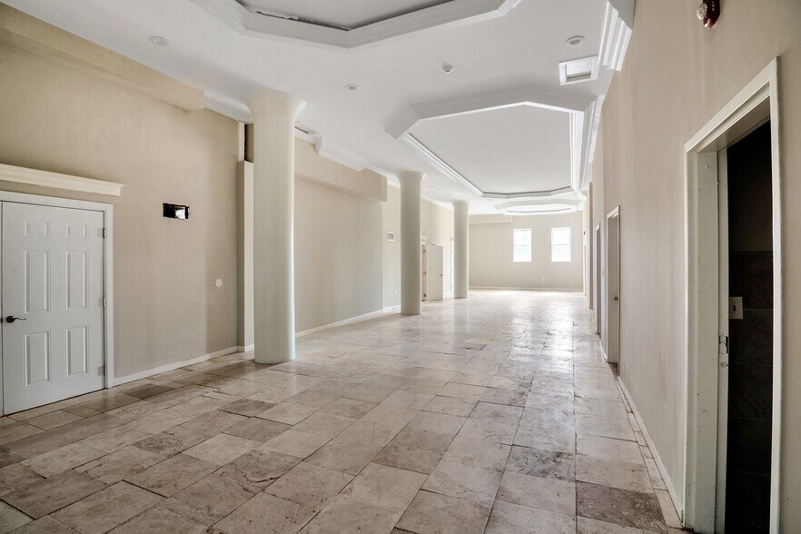 More Photos Of 2613 W Hunting Park Ave, Philadelphia Light Distribution For Lease