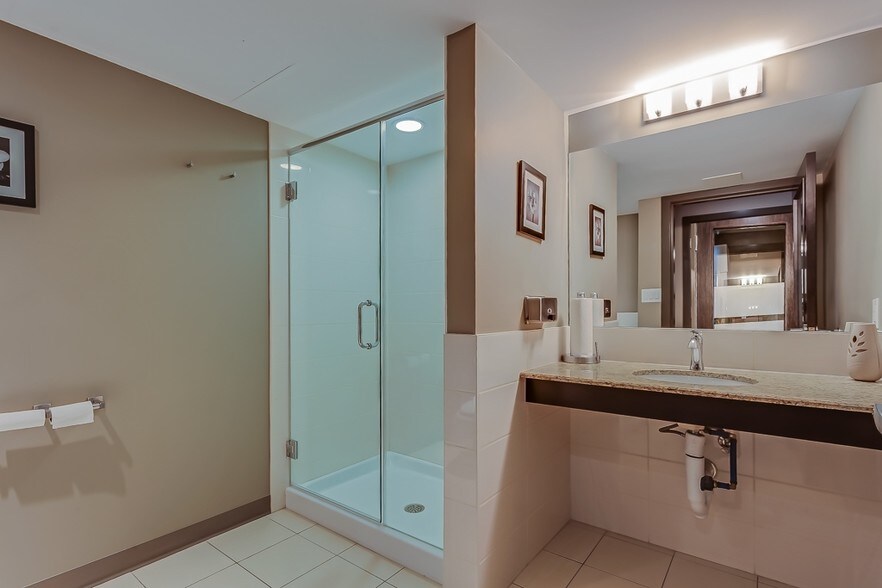 More Photos Of 888 4th Ave SW, Calgary Office For Sale