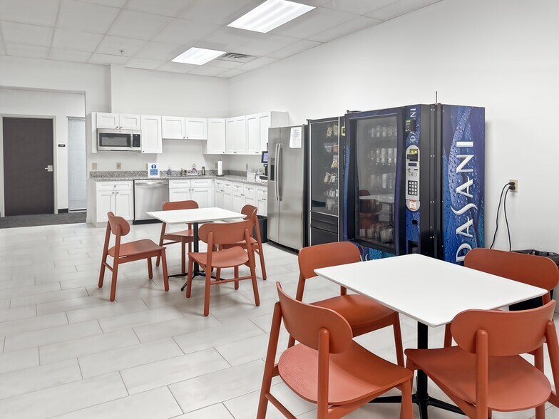 More Photos Of 3905 Crescent Park Dr, Riverview Coworking Space