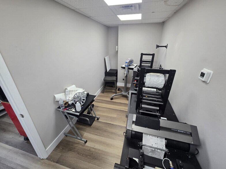 More Photos Of 525 State Road 7, Margate General Retail For Sale