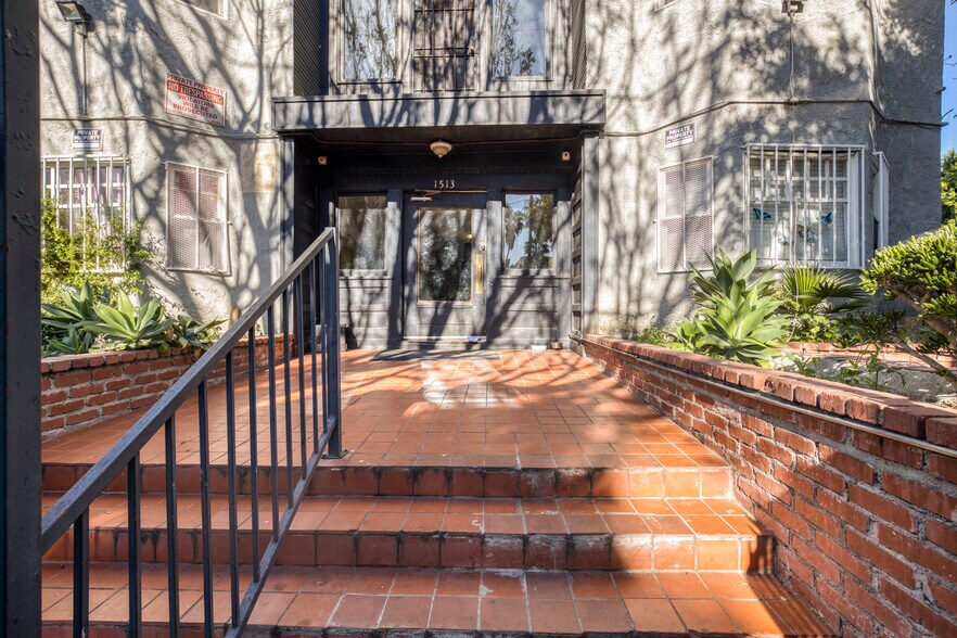 More Photos Of 1513 W 12th Pl, Los Angeles Apartments For Sale