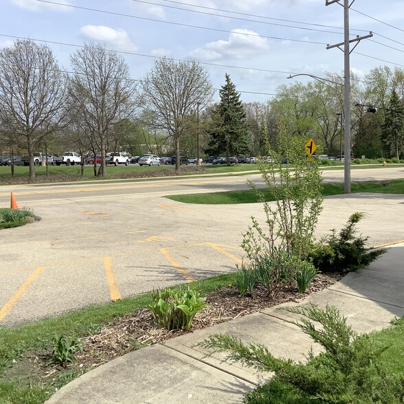 More Photos Of 618 Barron Blvd, Grayslake Medical For Sale